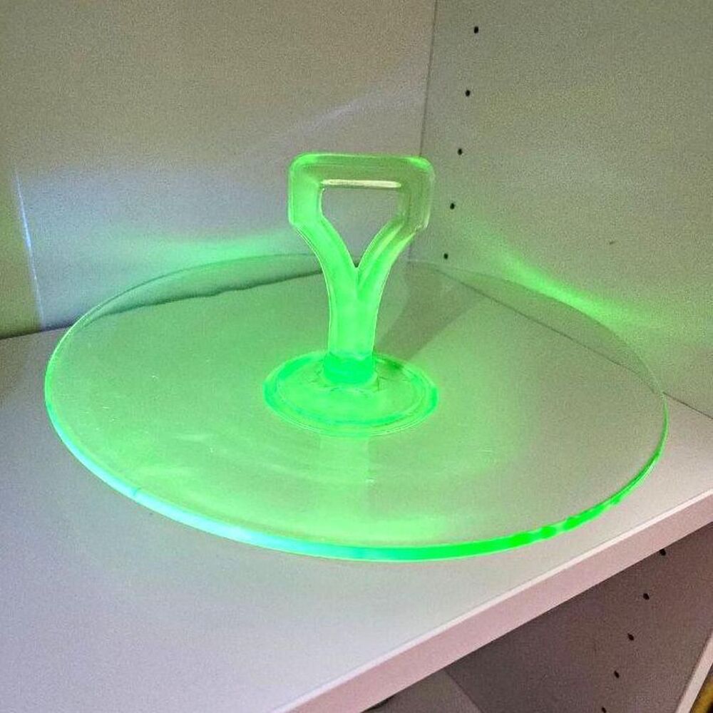 Green Dinnerware